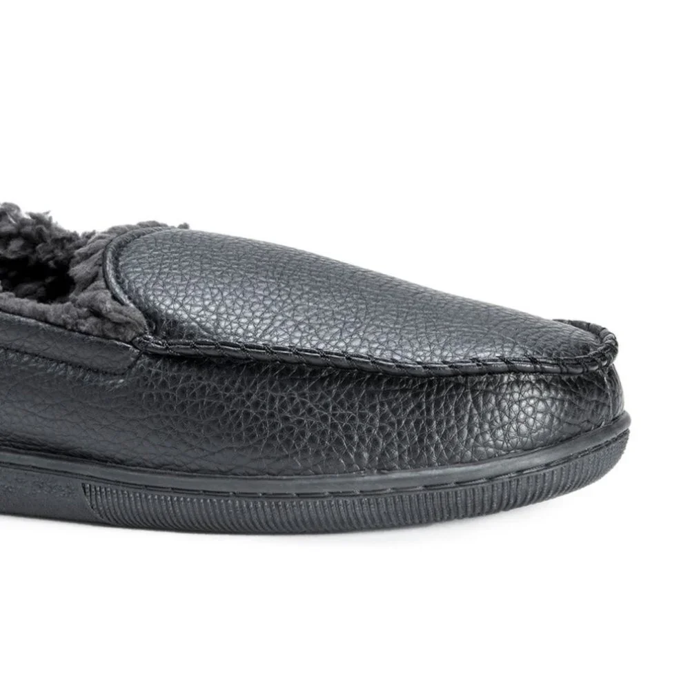 Muk Luks Moccasin Slippers Black‎ Faux Leather Fur